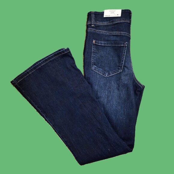 MAURICES EVERFLEX HIGH-RISE FLARE JEANS Size 10 Dark Blue Super Stretch NWT - Picture 2 of 7